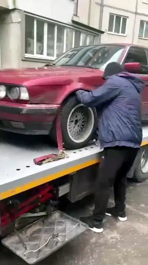 У Рівному водій BMW, що дрифтував на дорозі, виявився з ознаками наркотичного сп’яніння (ВІДЕО) - фото 1