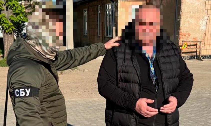 На Рівненщині викрили ексвоєнкома та медпрацівників, які заробляли на схемах ухилення від мобілізації