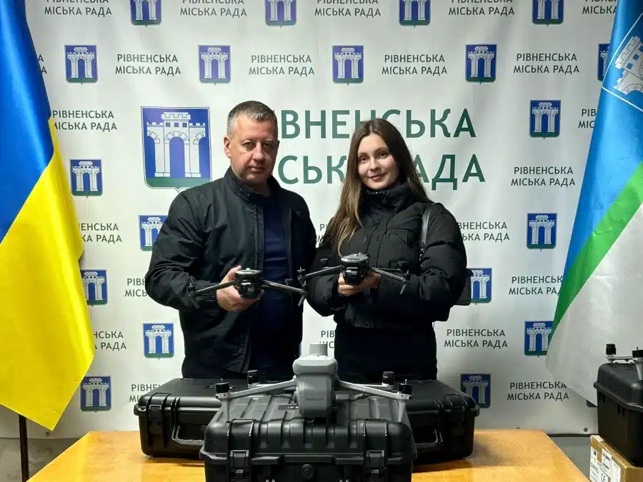 Рівненська громада передала військовим нову партію техніки - фото 1