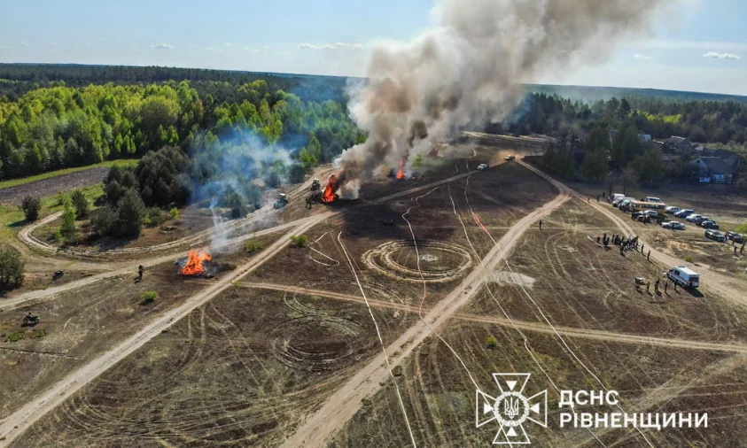 Масштабні навчання з ліквідації лісових пожеж відбулися на Рівненщині