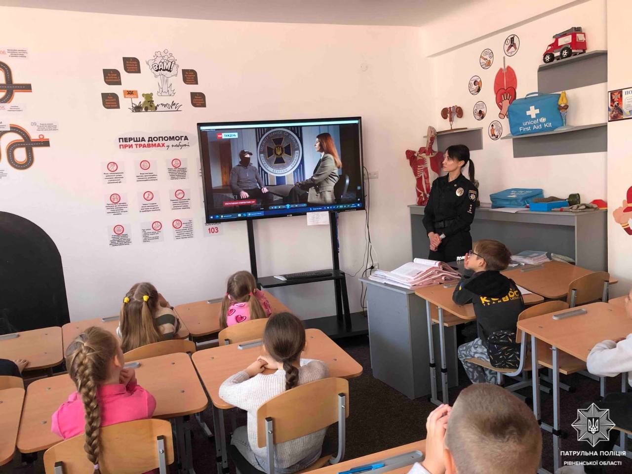 Ворог вербує українських дітей через соцмережі та ігри