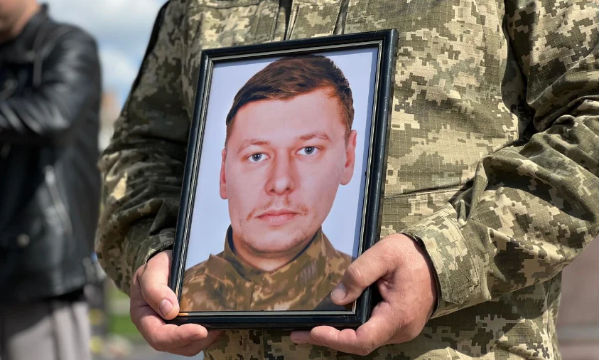 Із захисником Євгенієм Шаповалом попрощались у Рівному