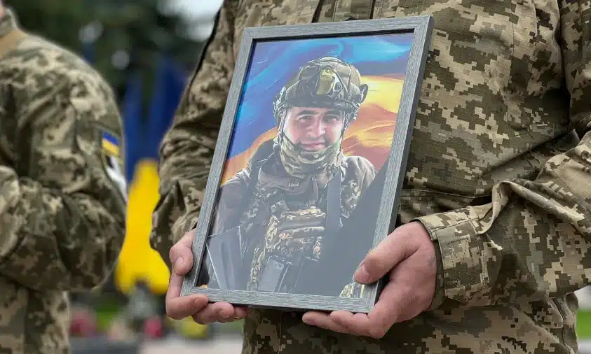 Полеглого захисника Юрія Панасюка провели в останню дорогу в Рівному