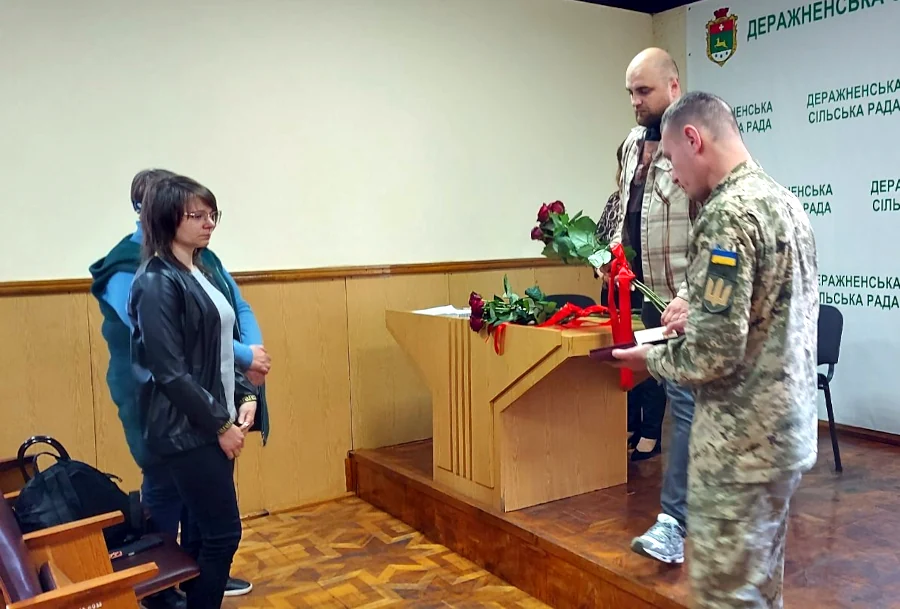 Двох полеглих захисників з Рівненщини відзначили посмертними нагородами - фото 1