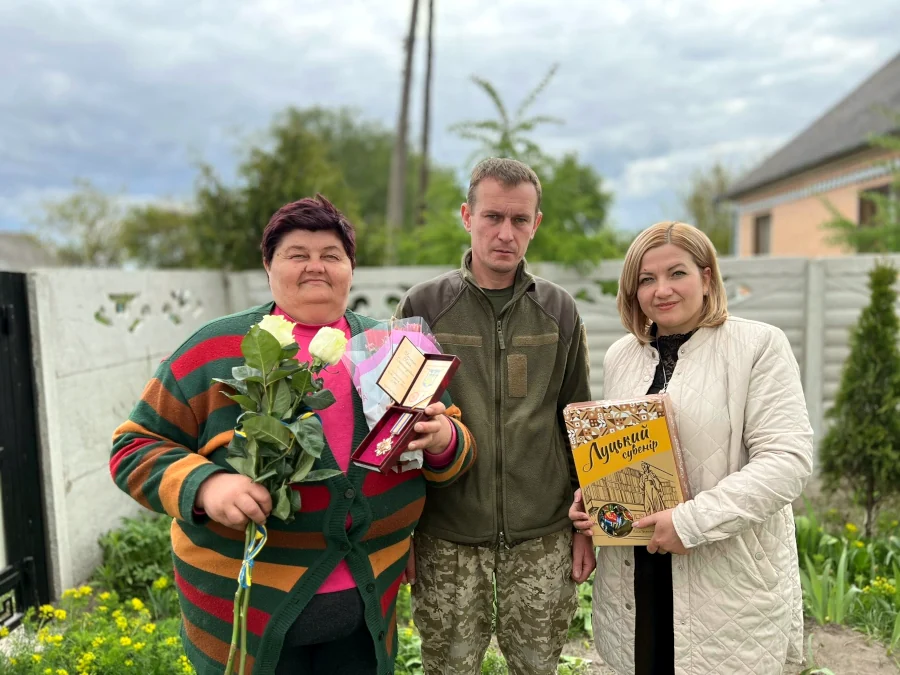 Посмертні нагороди вручили родинам полеглих захисників у Костополі - фото 2