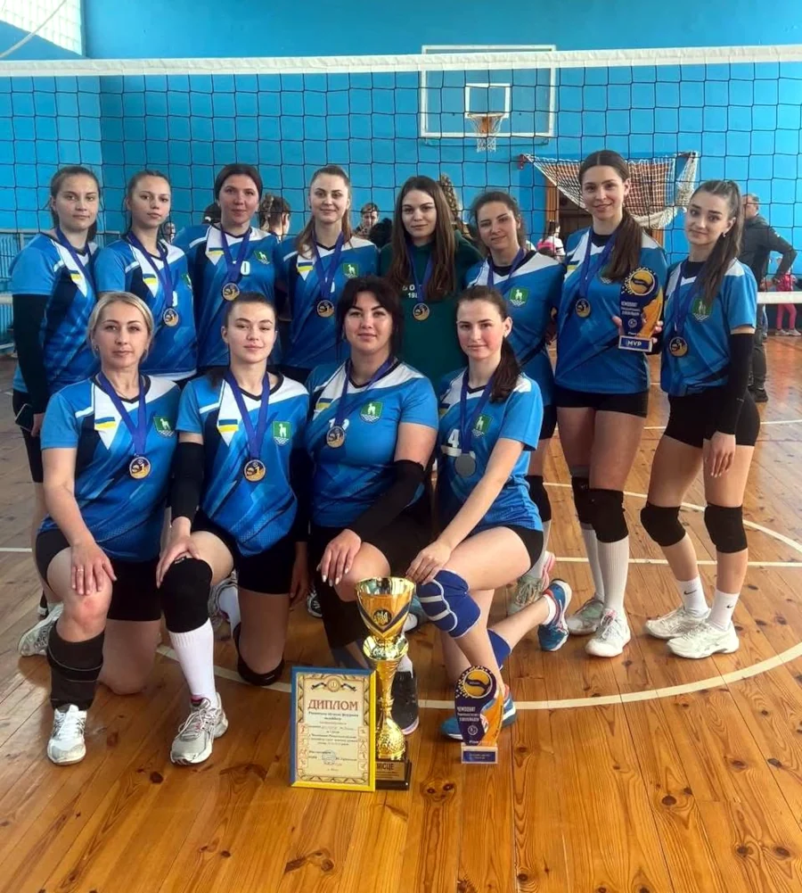 ВК «Вікторія» (Сарни) – чемпіонки Рівненщини з волейболу серед жінок - фото 1