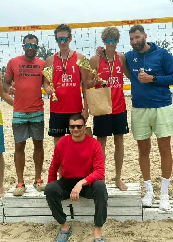 Рівненські спортсмени здобули золото і бронзу на чемпіонаті України з пляжного волейболу - фото 1