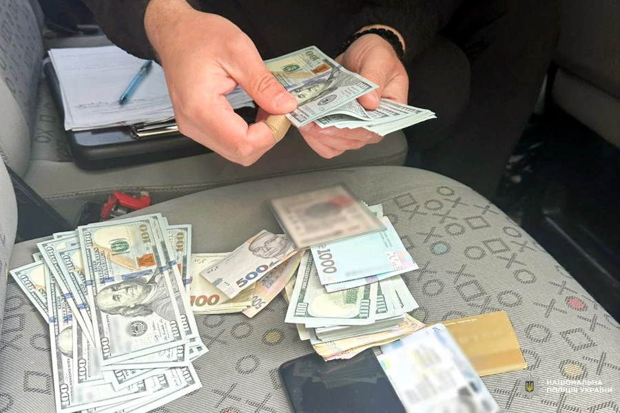 На хабарі за 