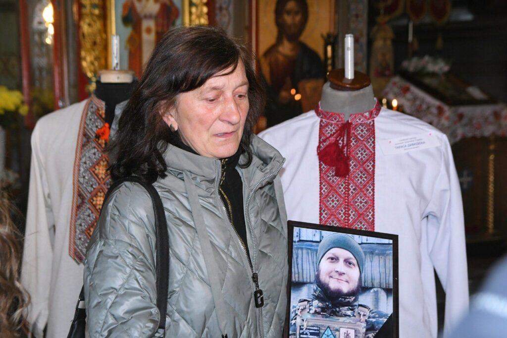 У Рівному презентували вишиванки, присвячені загиблим військовим - фото 5