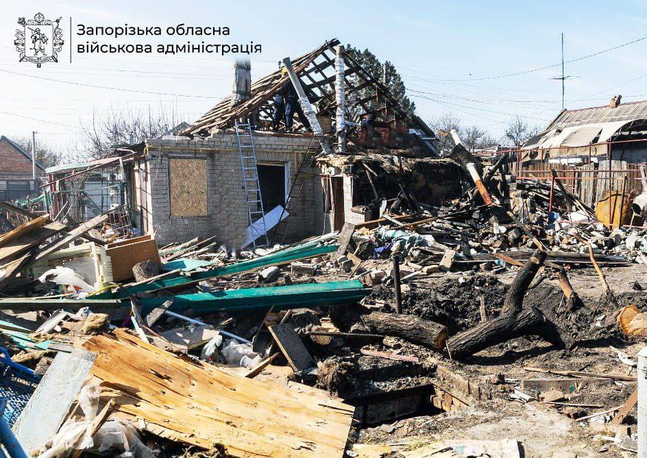 Росія атакувала Запоріжжя керованими авіабомбами: під завалами є люди