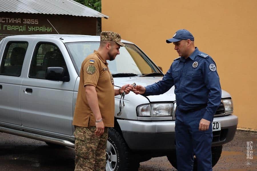Рівненські нацгвардійці отримали авто для фронту від Служби судової охорони - фото 1