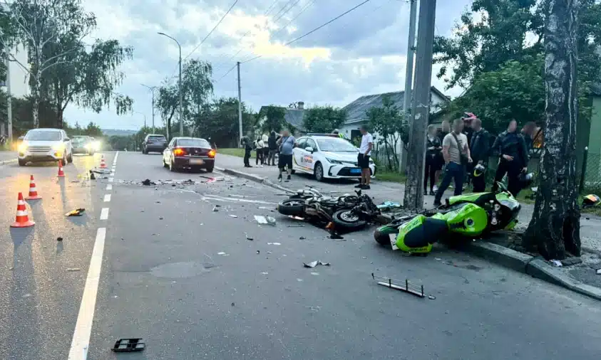 У Рівному внаслідок ДТП травмувались двоє мотоциклістів