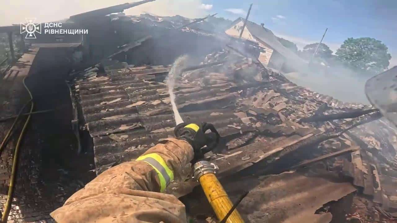 На Дубенщині згоріла господарська будівля – ДСНС