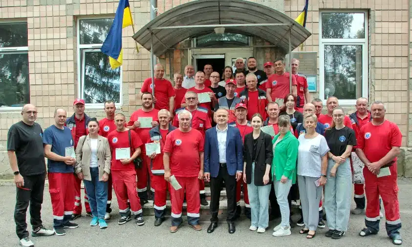 Водії з Рівного отримали свідоцтва «Екстрений медичний технік»