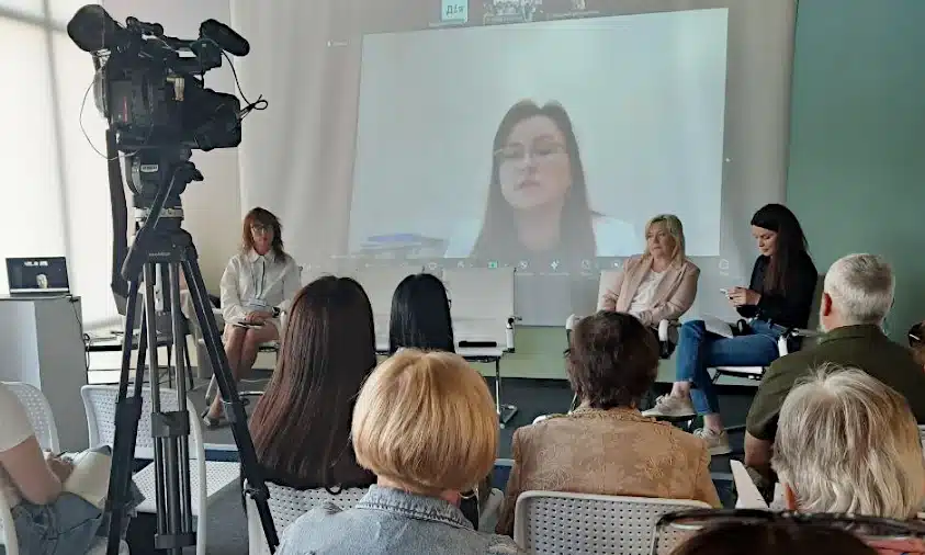 У Рівному родини зниклих безвісти отримали роз’яснення щодо пошуку та підтримки