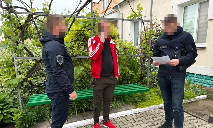 На Рівненщині трьом працівникам ТЦК повідомили про підозру за примусову мобілізацію