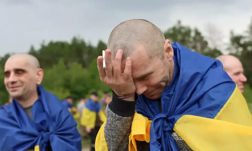 З російського полону звільнено групу важкохворих українських воїнів