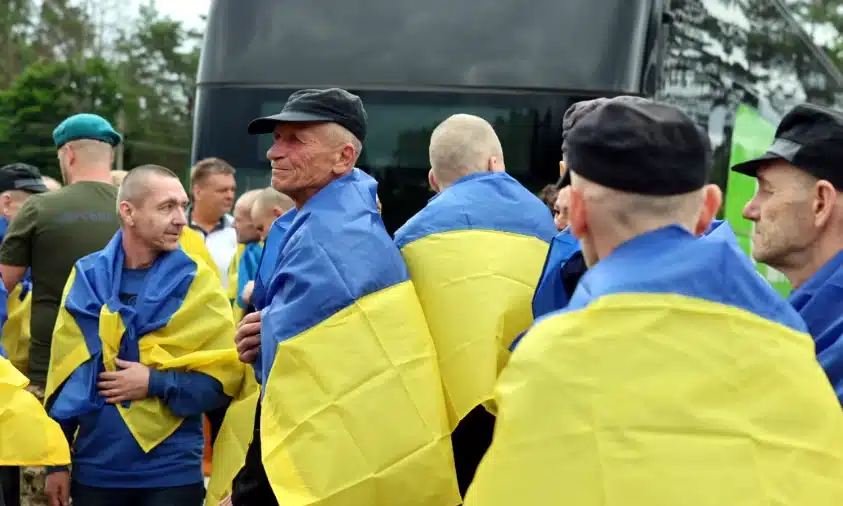 З російського полону повернули ще одну групу важкопоранених і тяжкохворих Захисників