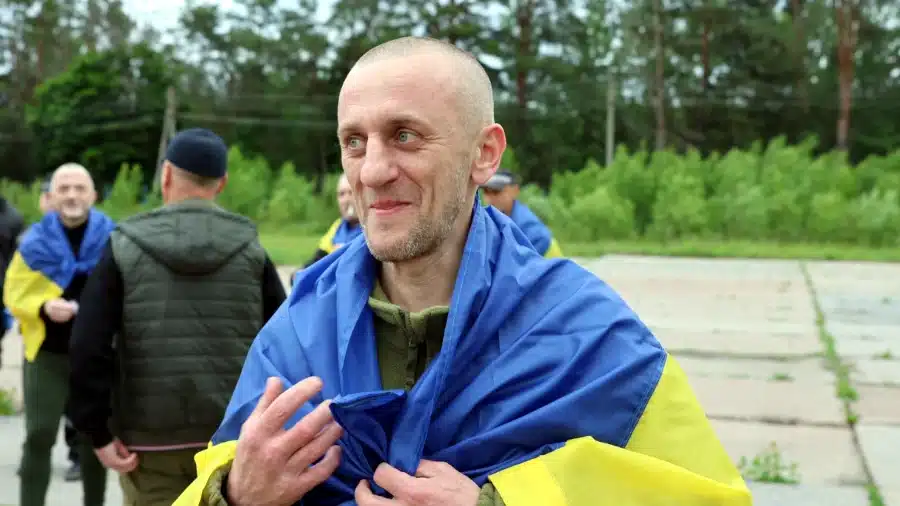 З російського полону повернули ще одну групу важкопоранених і тяжкохворих Захисників - фото 3