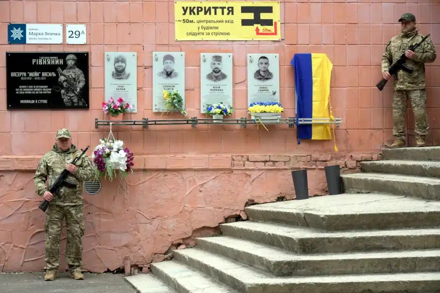 У Рівному вшанували пам'ять полеглого захисника Романа Шепелевича - фото 1