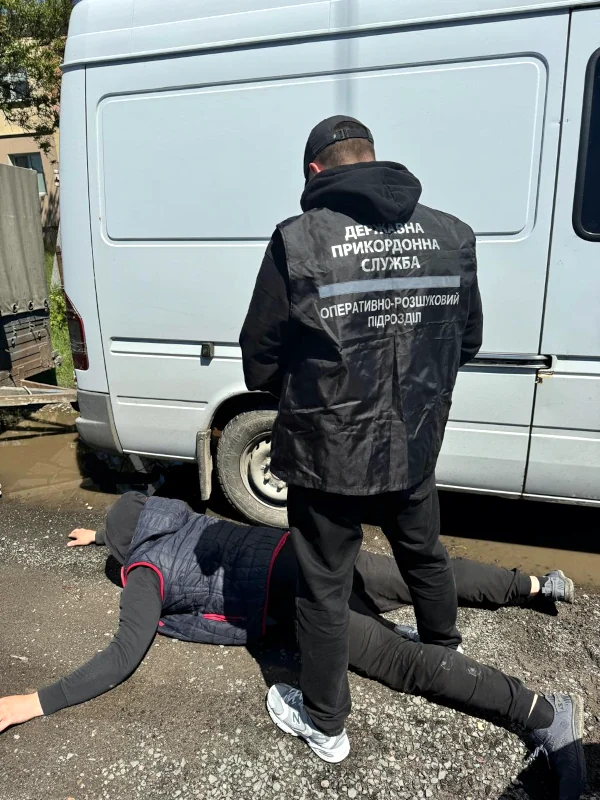 На Волині викрили двох жителів Рівненщини, які переправляли ухилянта через кордон - фото 1