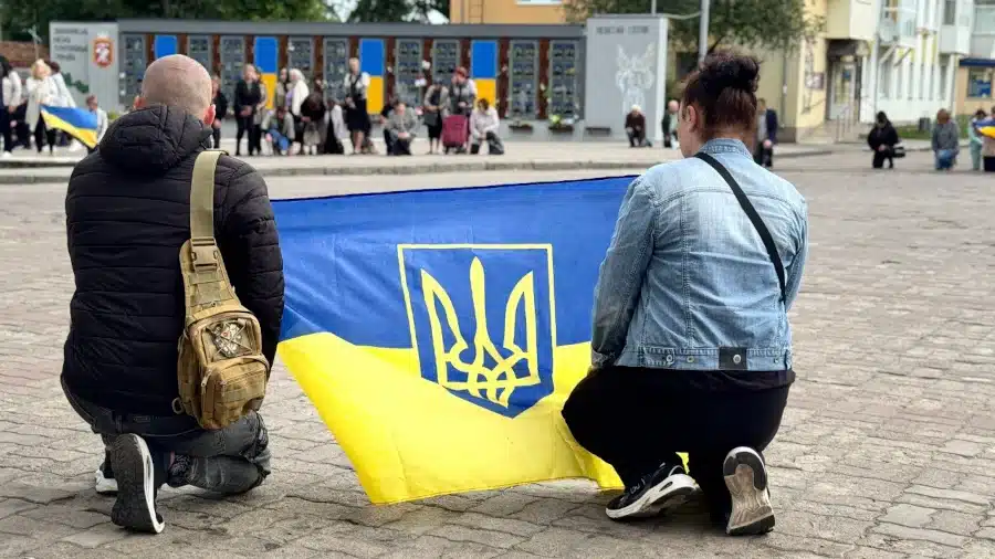 У Здолбунові провели в останню дорогу полеглого захисника - фото 2