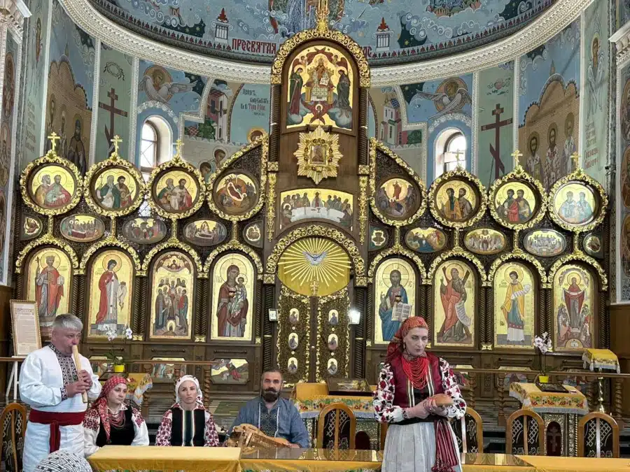 У Рівному показали «Хліб, який їдять після смерті» для жінок, що втратили рідних на війні - фото 1