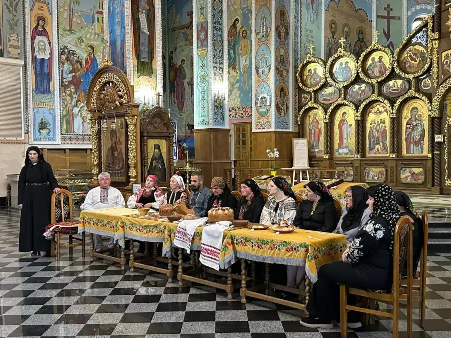 У Рівному показали «Хліб, який їдять після смерті» для жінок, що втратили рідних на війні - фото 3