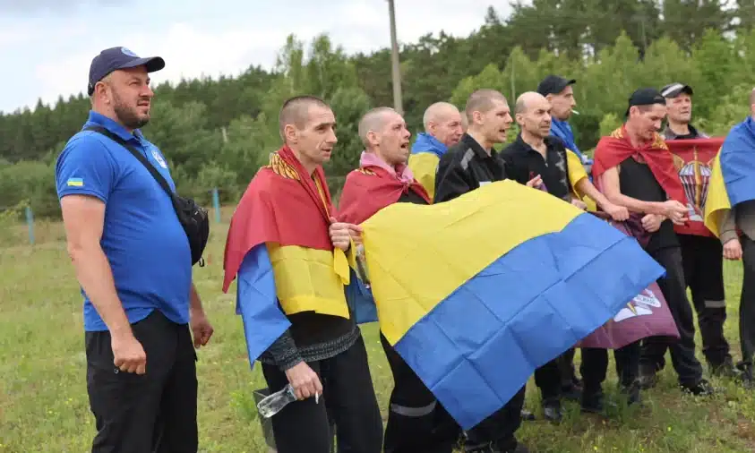 Україна повернула з полону важкопоранених і тяжкохворих Захисників у межах чергового етапу обміну