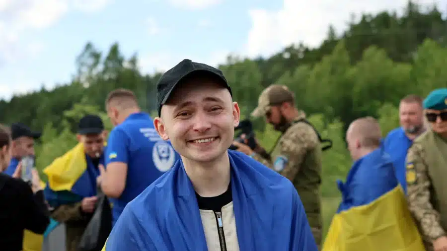Україна повернула з полону ще одну групу Захисників: серед звільнених — поранені, молоді військові та оборонці ЧАЕС - фото 2