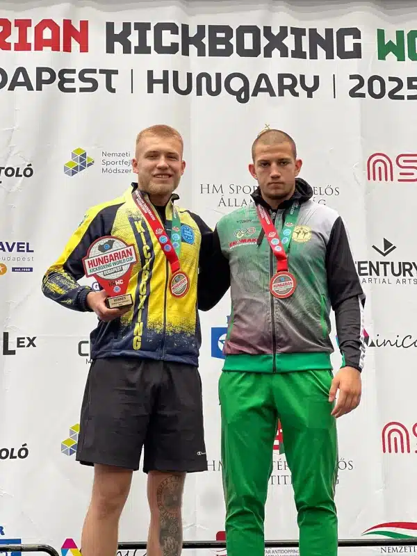 Рівненські кікбоксери тріумфально виступили на Чемпіонаті світу в Будапешті - фото 3
