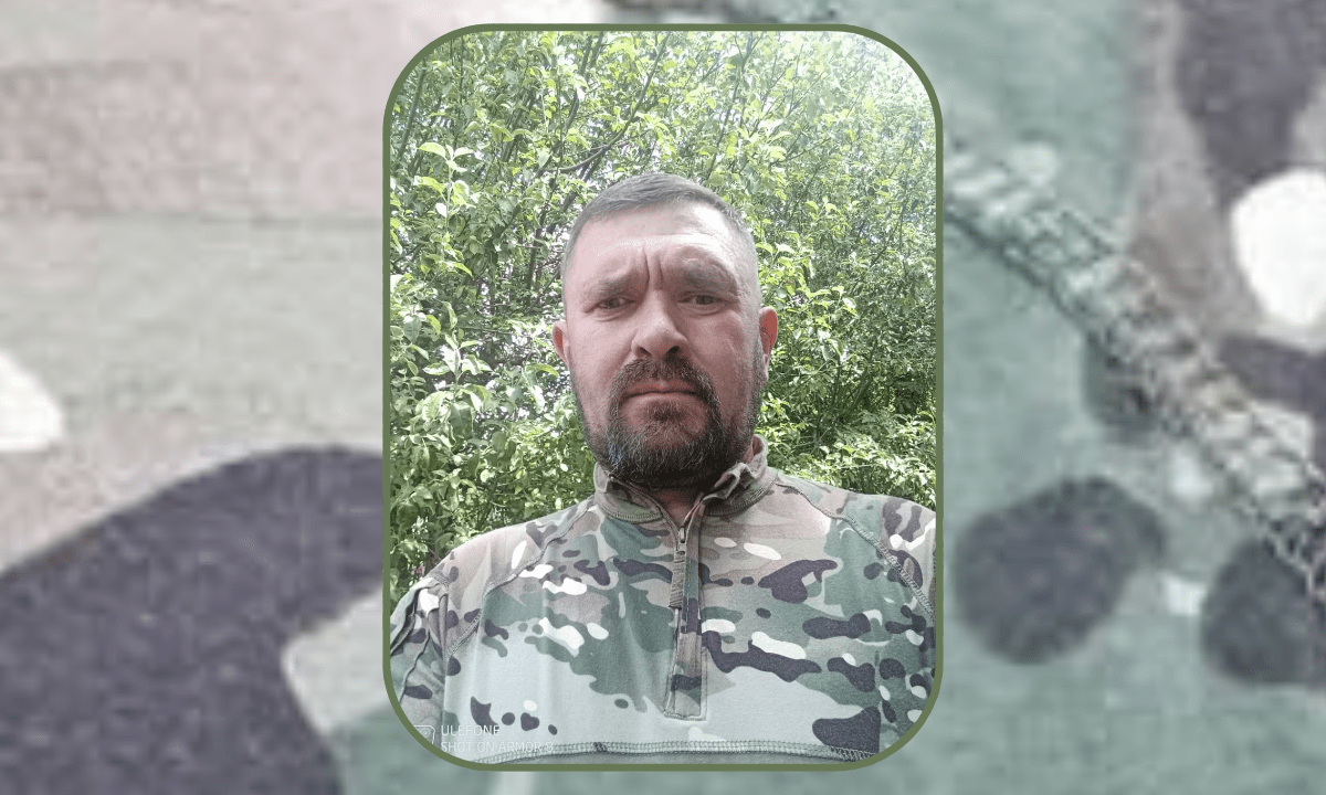 Вараська громада отримала подяку за військову службу земляка