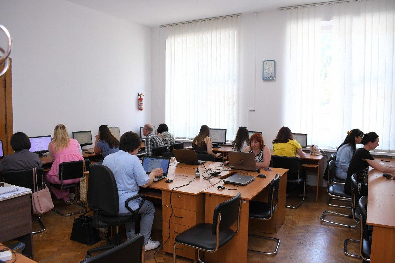 На Рівненщині держслужбовці пройшли тест з кібергігієни