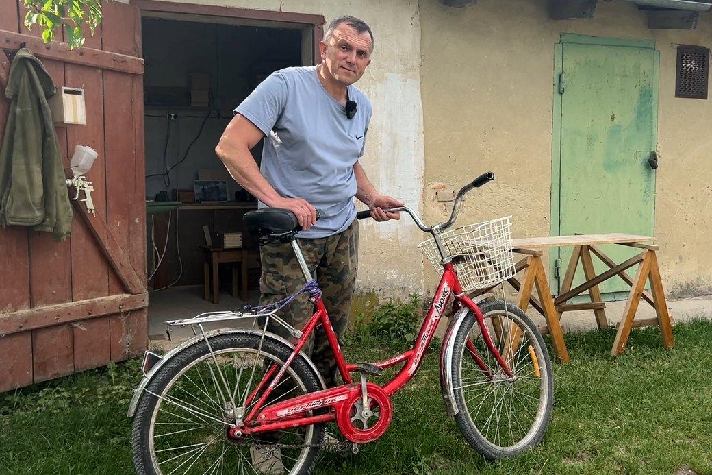 Ветеран із Рівненщини після коми повернувся до життя і створив столярну майстерню