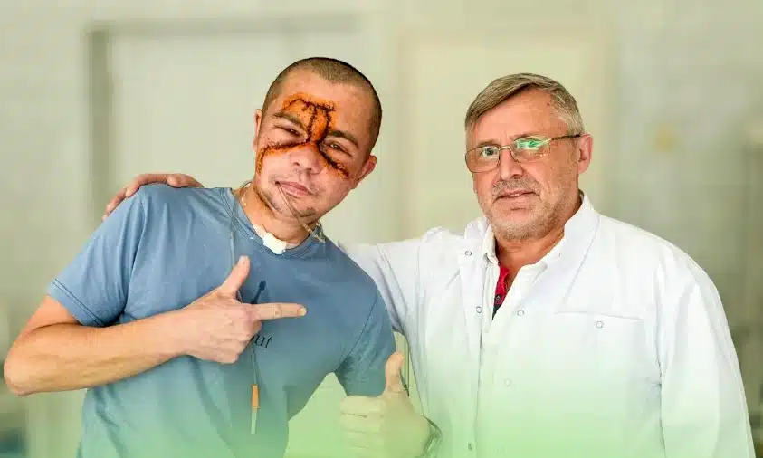 Медики Рівненської центральної міської лікарні врятували життя молодому пацієнту