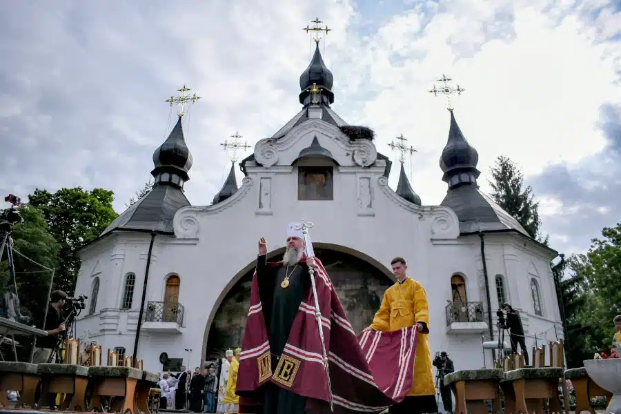 На Рівненщині вшанували героїв битви під Берестечком: молитва, квіти й історична пам’ять - фото 1