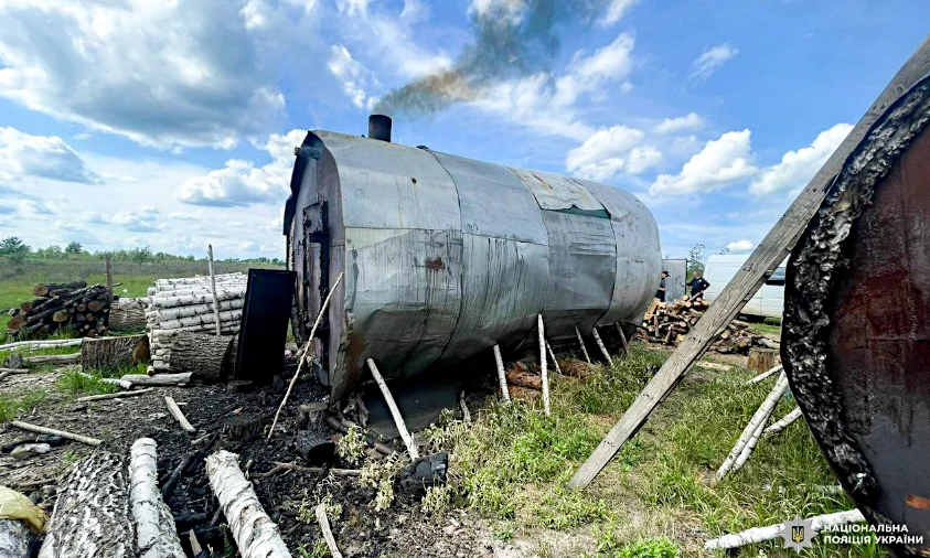 На Березнівщині поліцейські викрили незаконне виробництво деревного вугілля