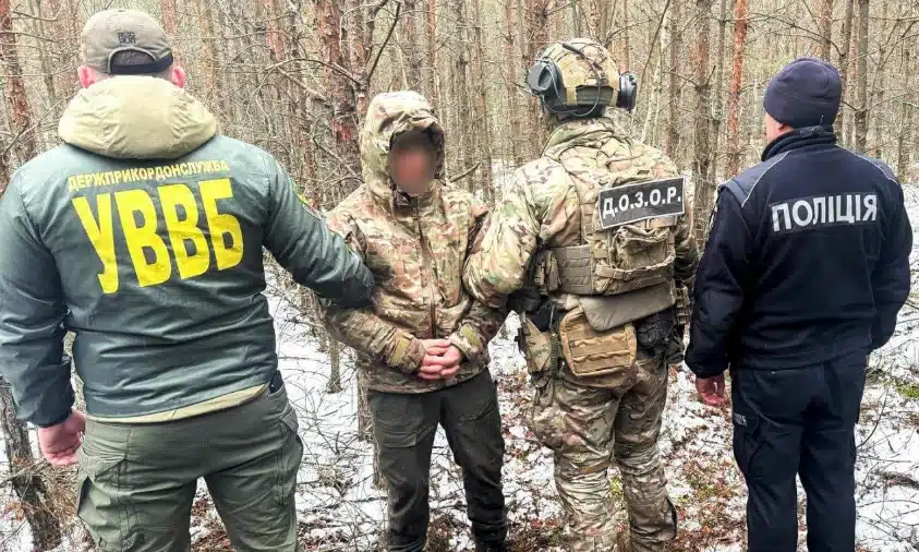 Судитимуть трьох жителів Сарненщини за організацію незаконного перетину кордону