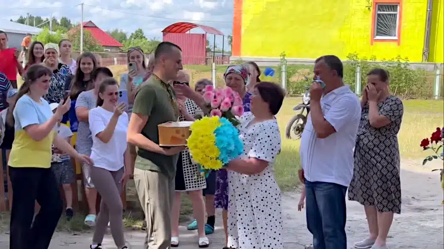 На Рівненщину повернулися троє військовополонених, звільнених під час обміну - фото 3
