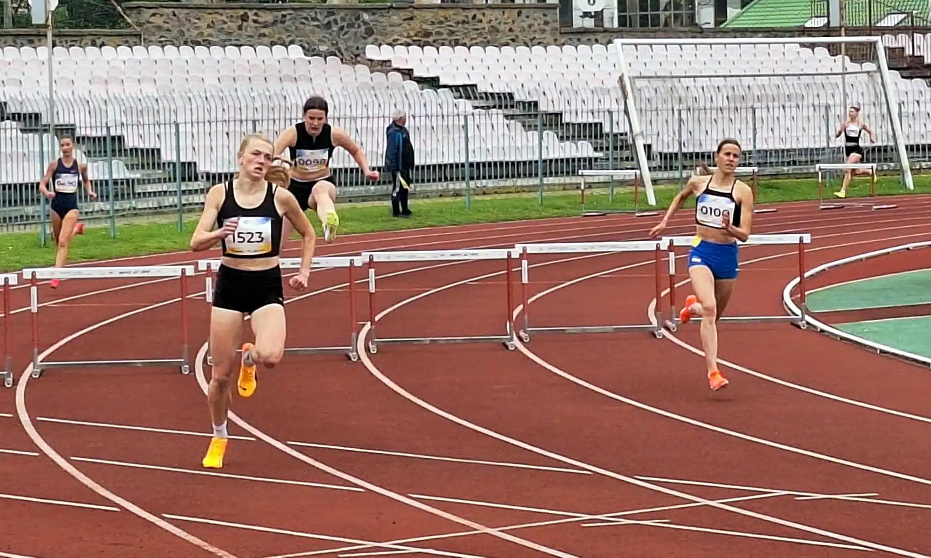 Юні легкоатлетки з Рівненщини здобули медалі на чемпіонаті України