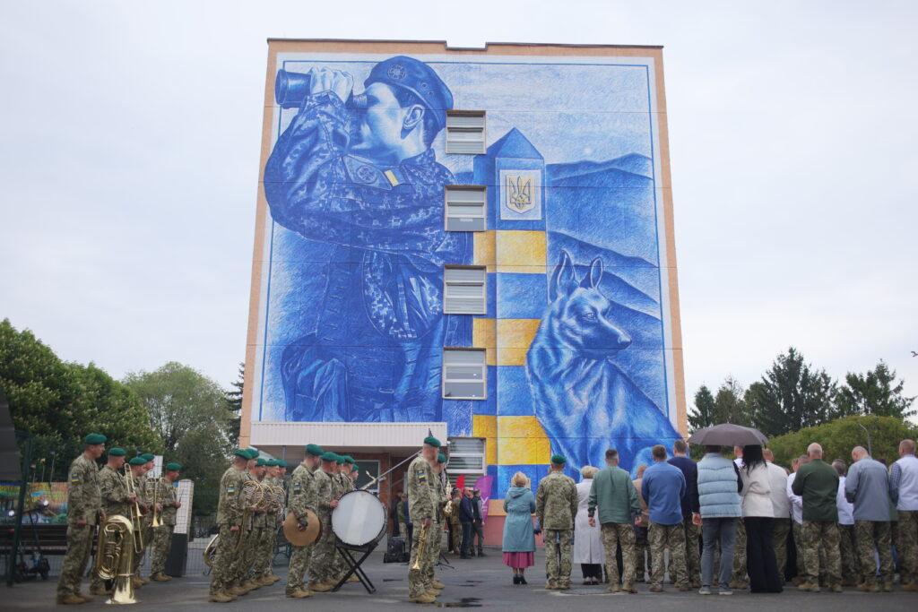 Відомий український художник задонатив 4 мільйони і закрив збір на дрони для прикордонників - фото 3