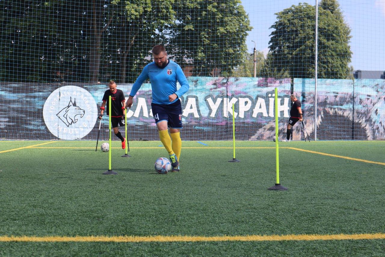 На Рівненщині ветерани проходять реабілітацію через ампфутбол