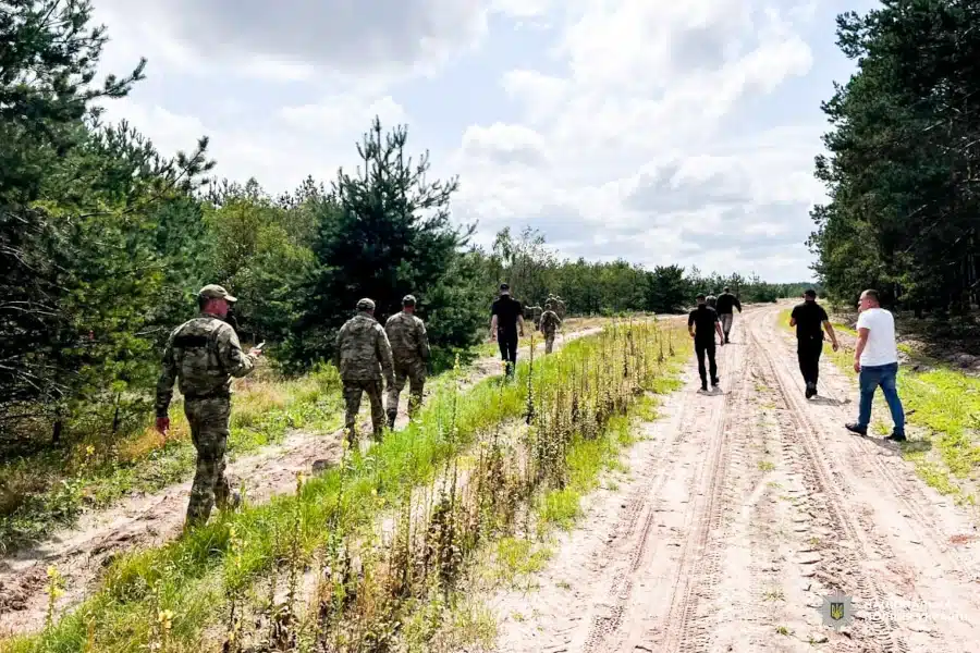 На Рівненщині третю добу розшукують пенсіонера, який пішов по гриби й не повернувся - фото 2