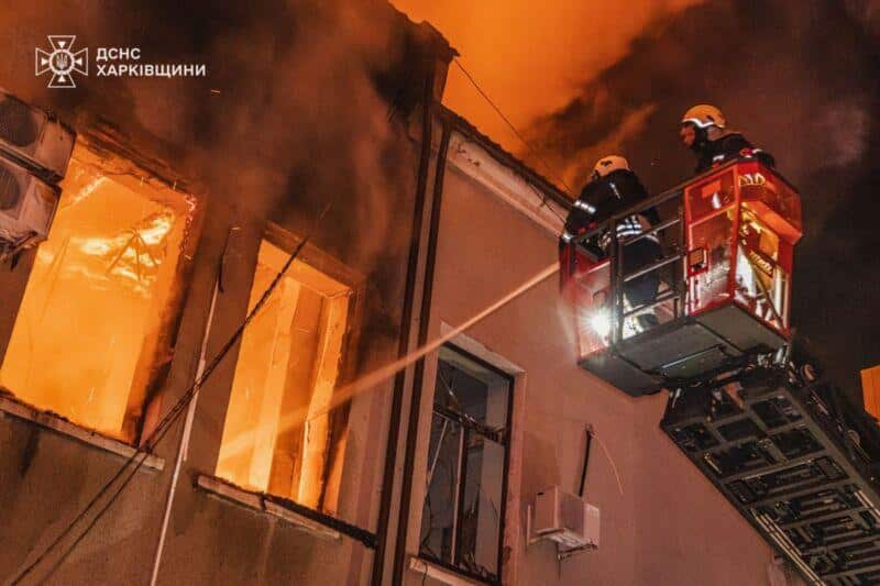 Зеленський показав наслідки нічної атаки РФ: поранено 15 людей, серед них дитина
