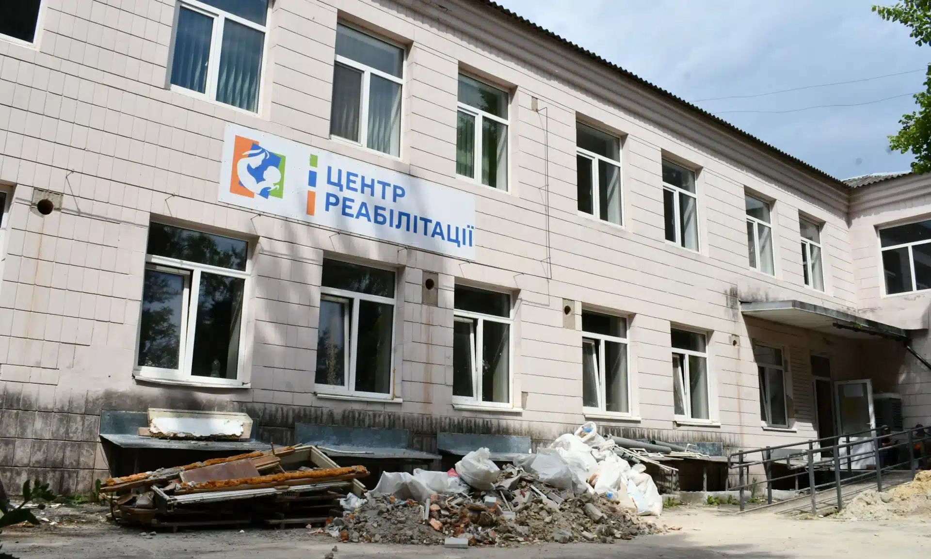 Дитяча лікарня Рівного стане безбар’єрною: у медзакладі створюють інклюзивний простір для дітей та батьків