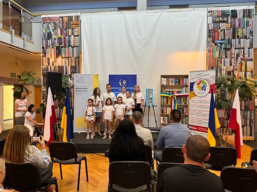 У польському Рибніку відкрили «Українську книжкову поличку» - фото 3