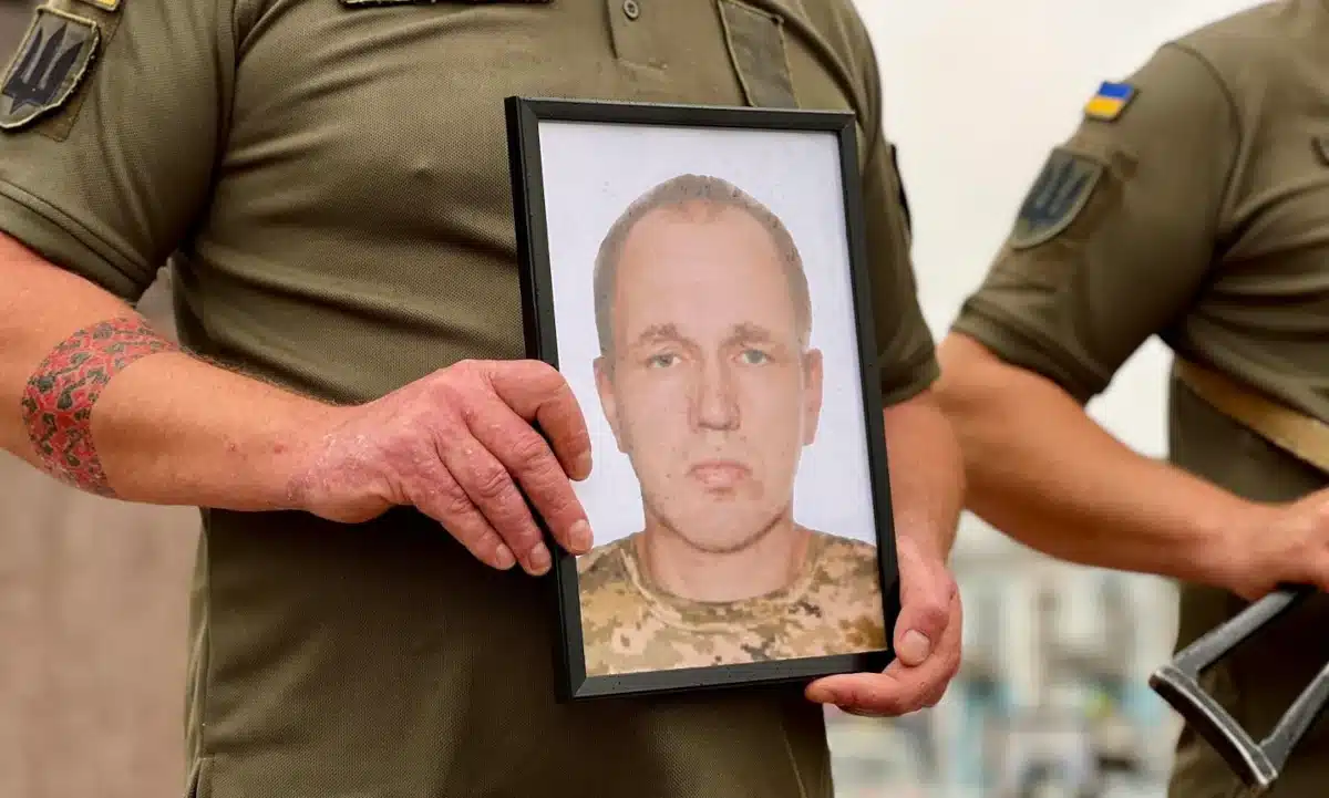Полеглого захисника провели в останню дорогу в Рівному