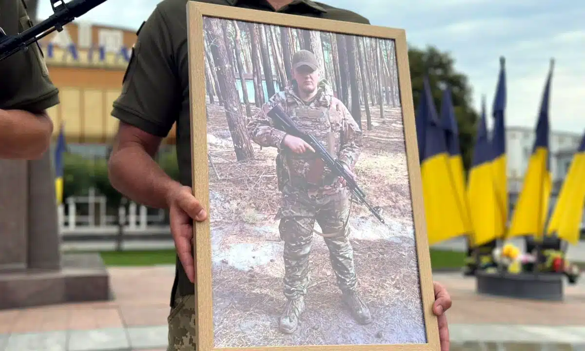 З полеглим сержантом, Олександром Андріановим, попрощались у Рівному