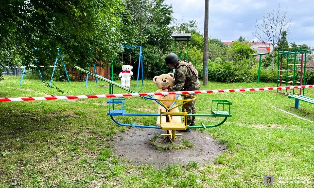 У Рівному на дитячому майданчику перевірили підозрілі іграшки — небезпеки не виявлено