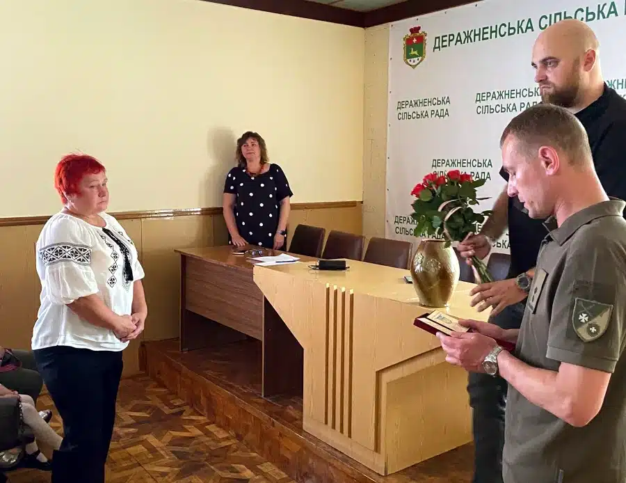 У Деражному вручили ордени «За мужність» родинам двох загиблих Героїв - фото 1